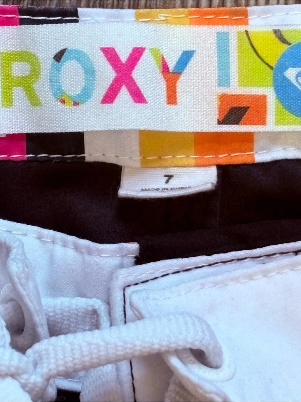 Vtg Roxy Boardshorts Black Retro Striped Contrast Piping Y2K Swim Shorts Size 7
